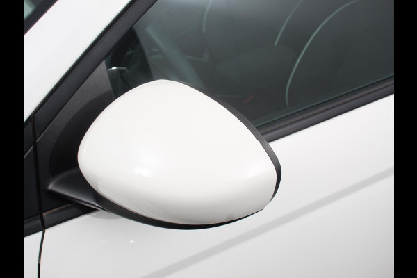 Fiat 500 Urban 42 kWh Airco Climate control 360 Camera Stoelverwarming Keyless Wireless CarPlay Dodehoek Assistant 85 kW Charger Actieradius 320km WLTP