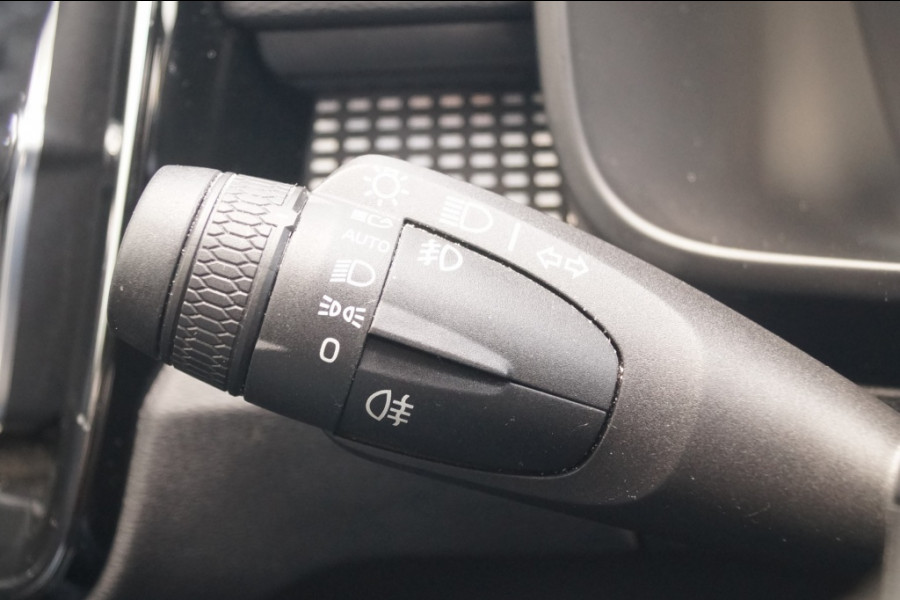 Volvo XC40 1.5 T4 Recharge R-Design -NAVI-ECC-CAM-LED-