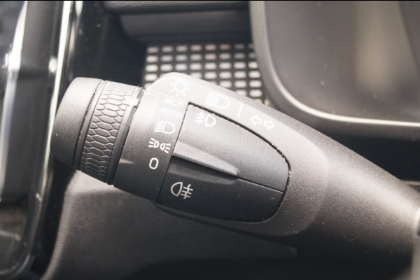 Volvo XC40 1.5 T4 Recharge R-Design -NAVI-ECC-CAM-LED-