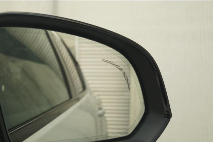 Volvo XC40 1.5 T4 Recharge R-Design -NAVI-ECC-CAM-LED-