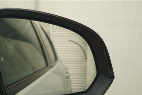 Volvo XC40 1.5 T4 Recharge R-Design -NAVI-ECC-CAM-LED-