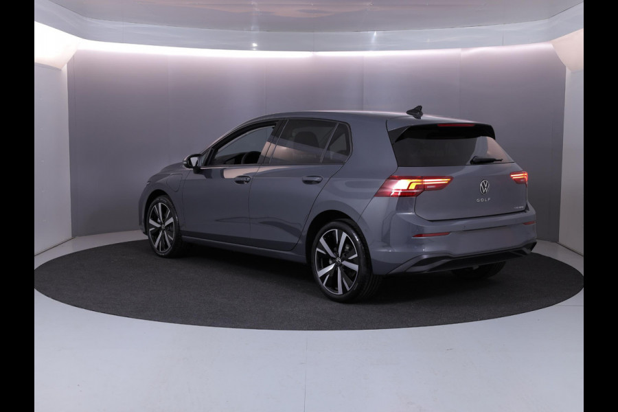 Volkswagen Golf Life Edition 1.5 eHybrid 150 kW / 204 PK Hatchback / Trekhaak / Carplay / 19 Inch