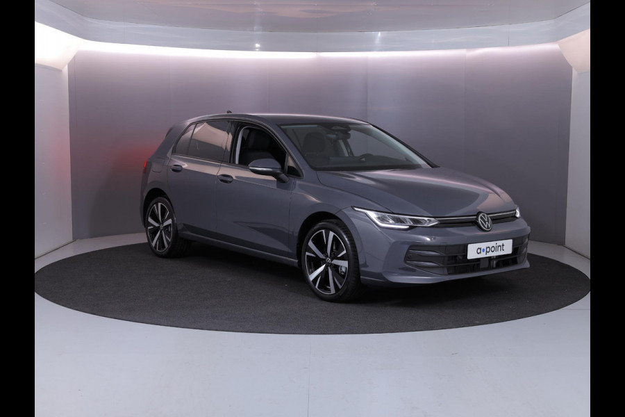 Volkswagen Golf Life Edition 1.5 eHybrid 150 kW / 204 PK Hatchback / Trekhaak / Carplay / 19 Inch