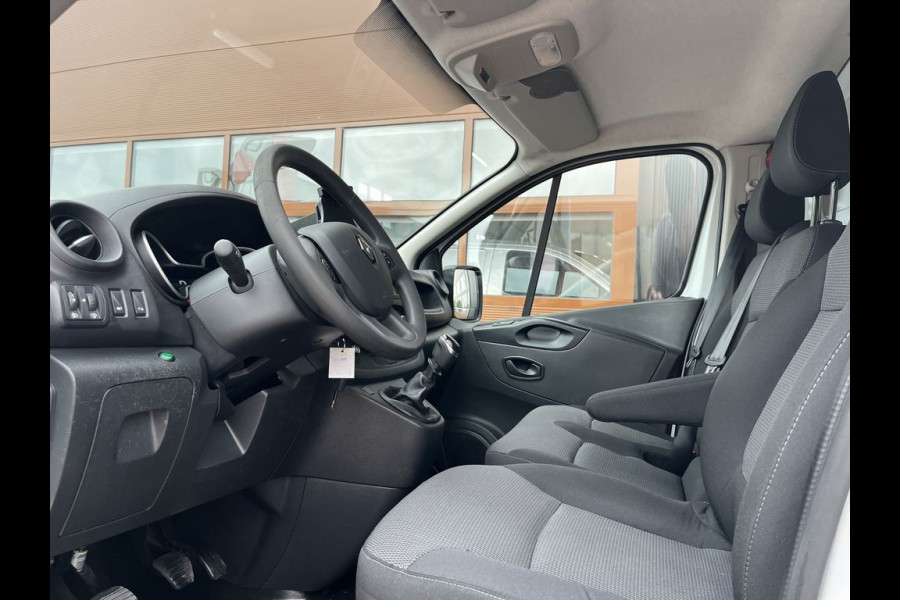 Renault Trafic 2.0 dCi 120pk L2 Comfort 3p Lease €276 /m, 2x Schuifdeur, Trekhaak, Airco, Navi, PDC, Led, Cruise controle, Onderhoudshistorie aanwezig