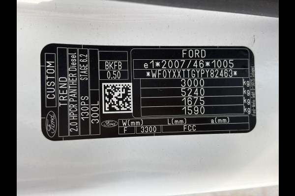 Ford Transit Custom 300 2.0 TDCI L2H1*A/C*CRUISE*3-P*CAM*HAAK*TEL*