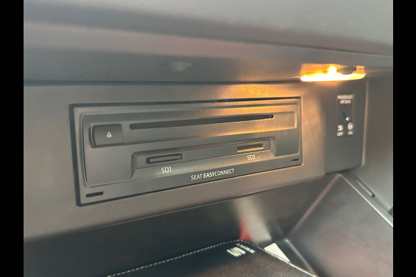 Seat Leon 1.5 TSI FR Edition Automaat Leer Navi Carplay