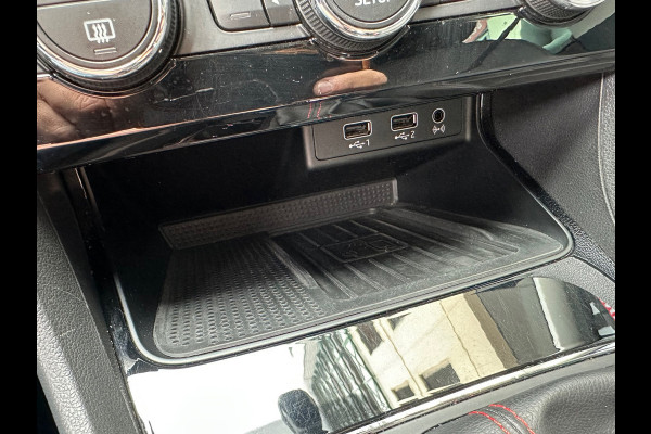 Seat Leon 1.5 TSI FR Edition Automaat Leer Navi Carplay