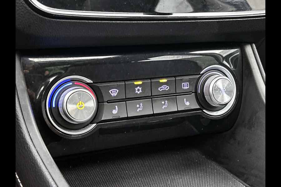 MG Mg Zs EV Luxury 45 kWh (NL-auto, Panoramadak, Camera, Navi, StoelV, Parkeersensoren, Leder, ETc)
