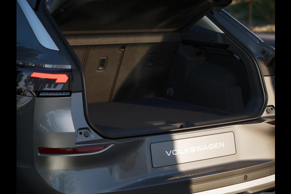 Volkswagen T-Roc Limited Edition 1.5 eTSI 85 kW / 116 PK SUV 7 vers Achteruitrijcamera | Stoelverwarming | Carplay