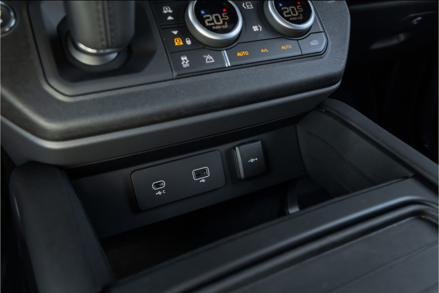 Land Rover Defender 110 3.0 D250 X-Dynamic SE Laag schot grijs kenteken