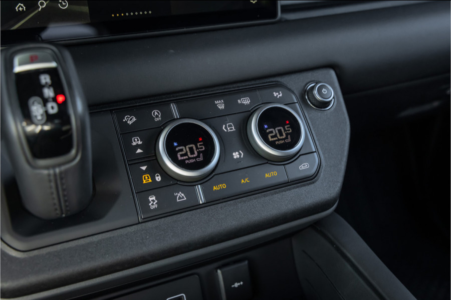 Land Rover Defender 110 3.0 D250 X-Dynamic SE Laag schot grijs kenteken