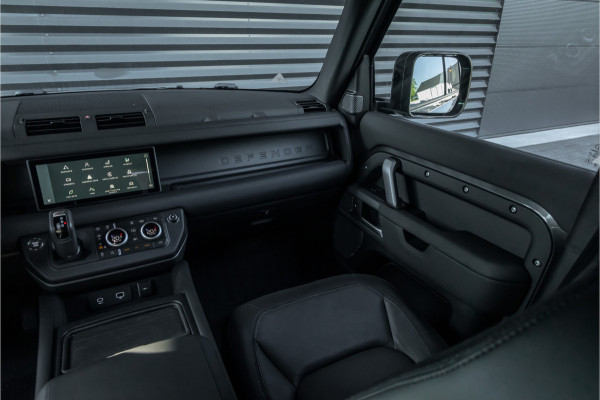 Land Rover Defender 110 3.0 D250 X-Dynamic SE Laag schot grijs kenteken