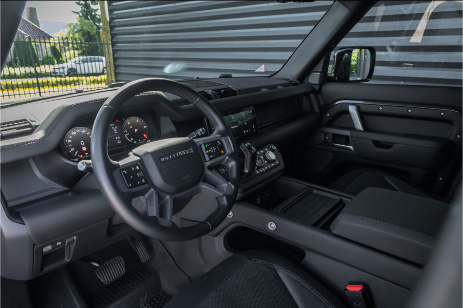 Land Rover Defender 110 3.0 D250 X-Dynamic SE Laag schot grijs kenteken