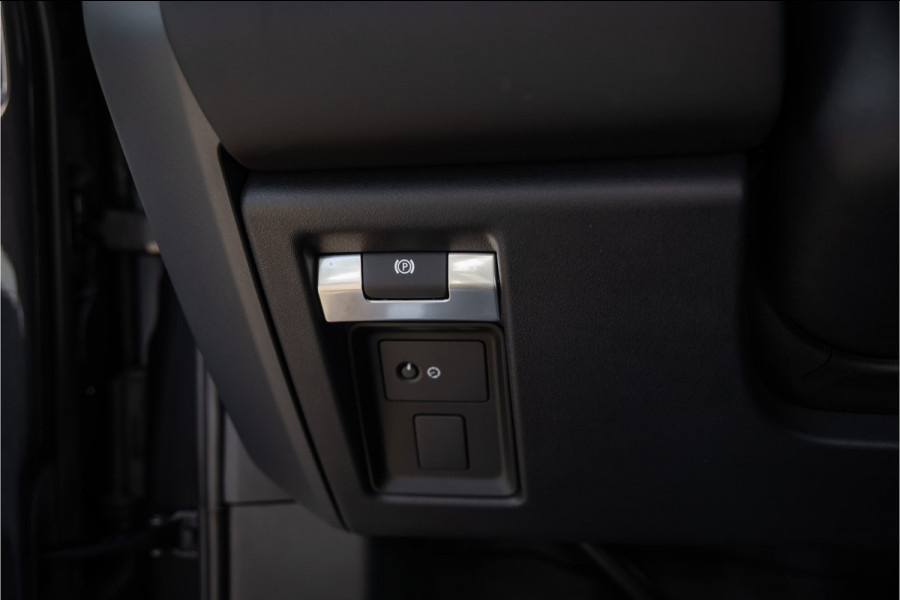 Land Rover Defender 110 3.0 D250 X-Dynamic SE Laag schot grijs kenteken