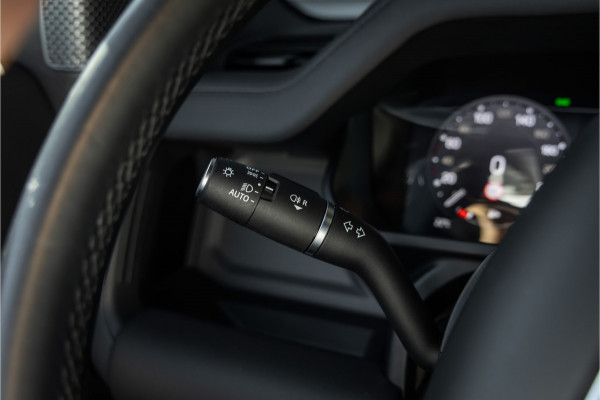 Land Rover Defender 110 3.0 D250 X-Dynamic SE Laag schot grijs kenteken