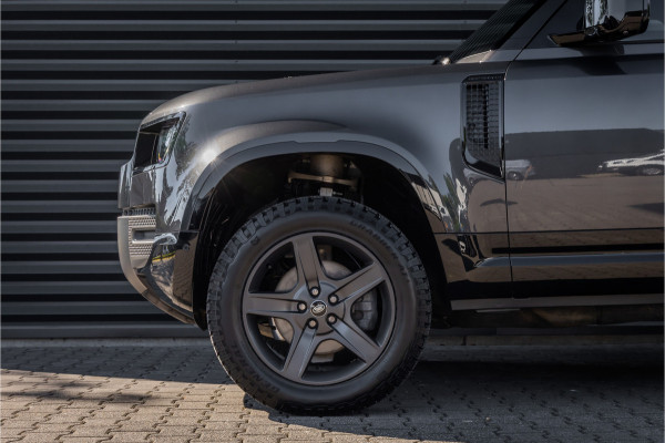 Land Rover Defender 110 3.0 D250 X-Dynamic SE Laag schot grijs kenteken