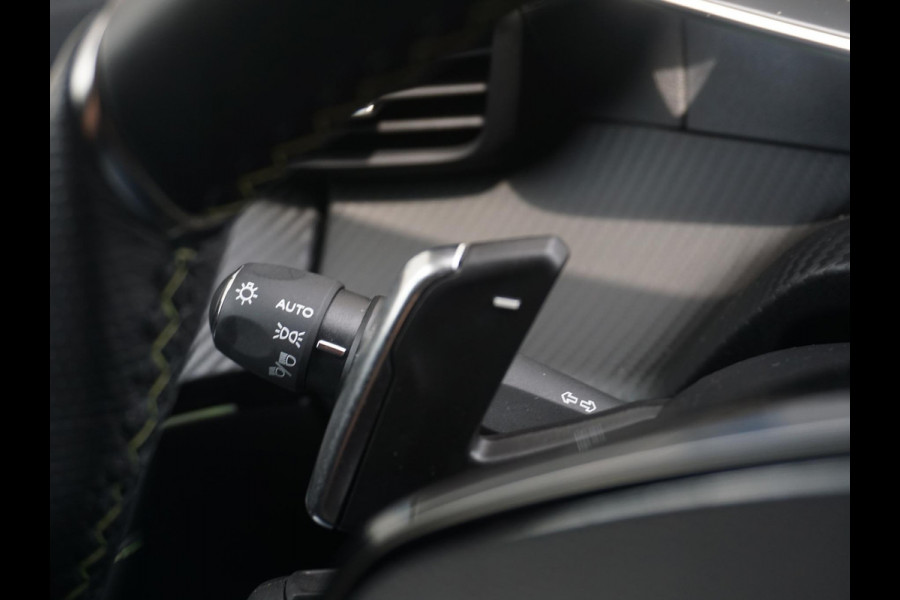Peugeot 2008 GT 1.2 Turbo 130 Pk 360 Camera