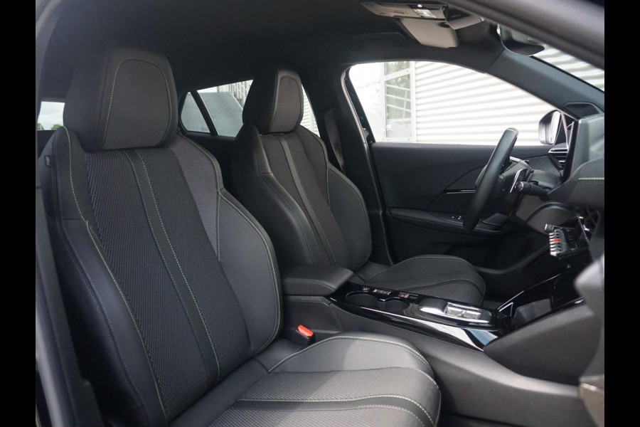 Peugeot 2008 GT 1.2 Turbo 130 Pk 360 Camera