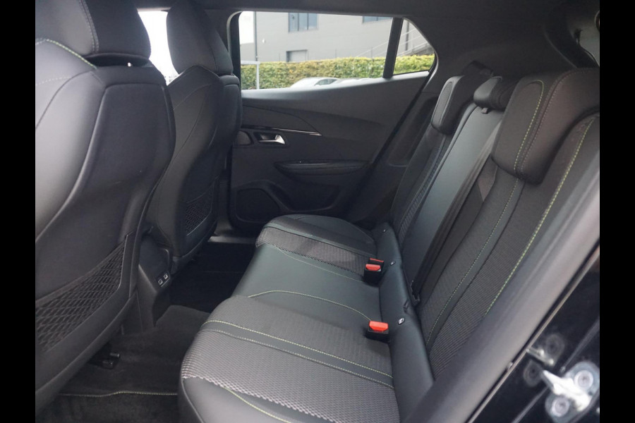 Peugeot 2008 GT 1.2 Turbo 130 Pk 360 Camera