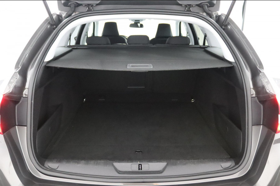 Peugeot 308 SW 1.2 Premium*NAVI*ACC*HAAK*CAM*ECC*KEYLESS*CARPLAY*