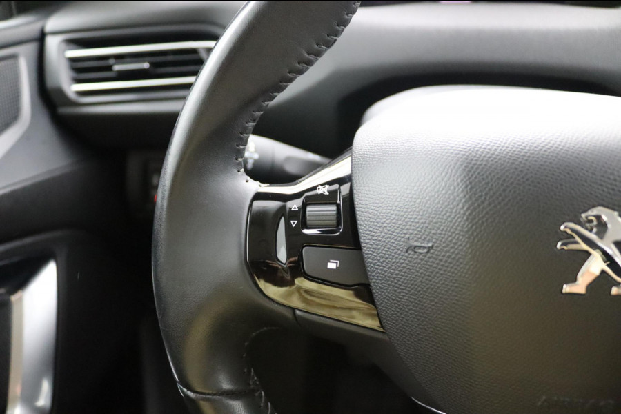 Peugeot 308 SW 1.2 Premium*NAVI*ACC*HAAK*CAM*ECC*KEYLESS*CARPLAY*