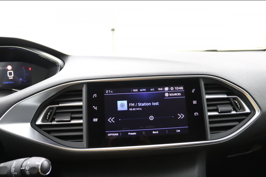 Peugeot 308 SW 1.2 Premium*NAVI*ACC*HAAK*CAM*ECC*KEYLESS*CARPLAY*