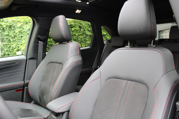 Ford Kuga 2.5 PHEV ST-Line X | Panoramadak | Trekhaak | B&O | Winterpack