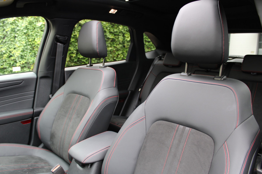 Ford Kuga 2.5 PHEV ST-Line X | Panoramadak | Trekhaak | B&O | Winterpack
