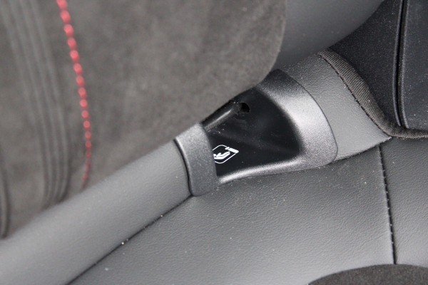 Ford Kuga 2.5 PHEV ST-Line X | Panoramadak | Trekhaak | B&O | Winterpack