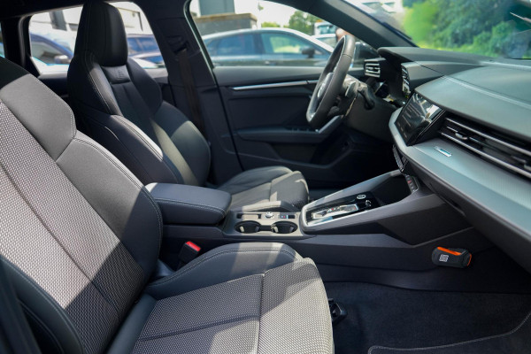 Audi A3 Sportback 40 TFSI e S edition | Pano | Matrix | Carplay | Maxton Design | PHEV