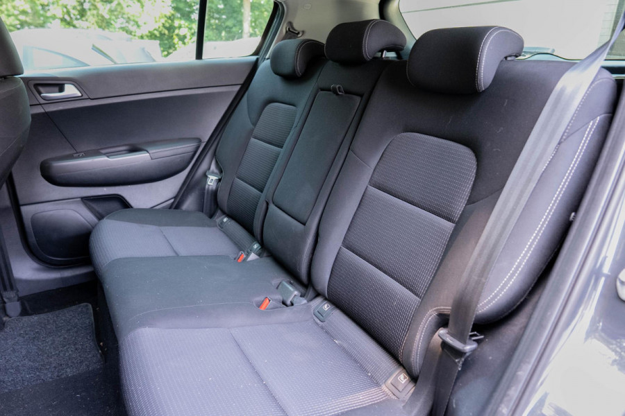 Kia Sportage 1.6 T-GDI Black Edition | Navigatie | Carplay | Camera | Clima