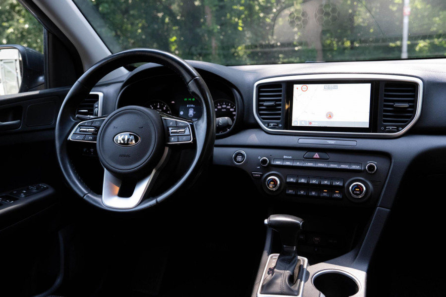 Kia Sportage 1.6 T-GDI Black Edition | Navigatie | Carplay | Camera | Clima