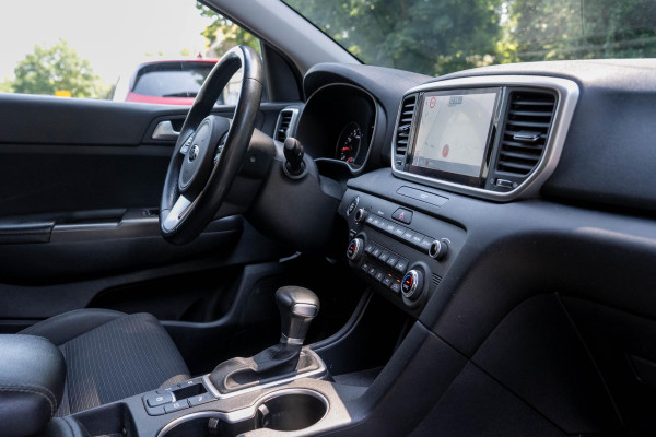 Kia Sportage 1.6 T-GDI Black Edition | Navigatie | Carplay | Camera | Clima