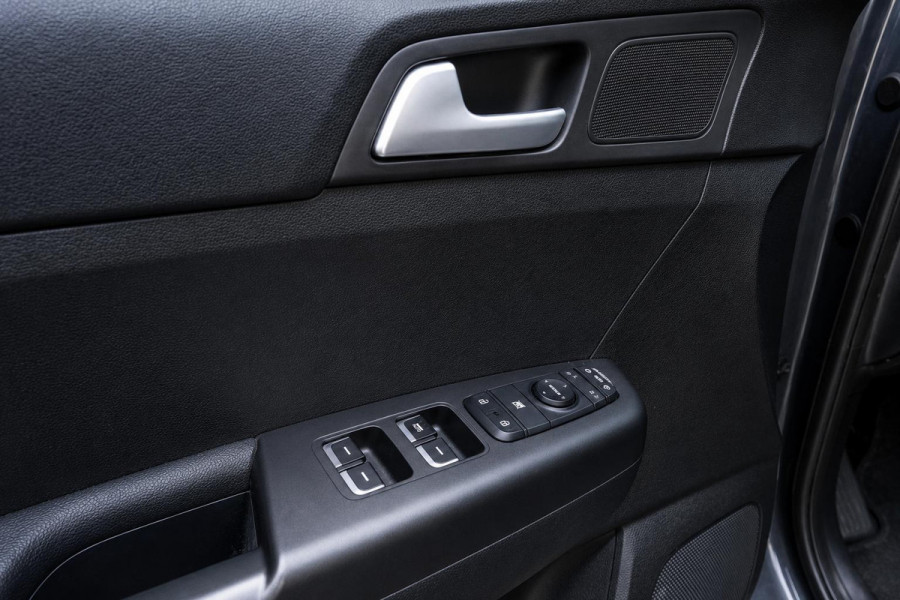 Kia Sportage 1.6 T-GDI Black Edition | Navigatie | Carplay | Camera | Clima