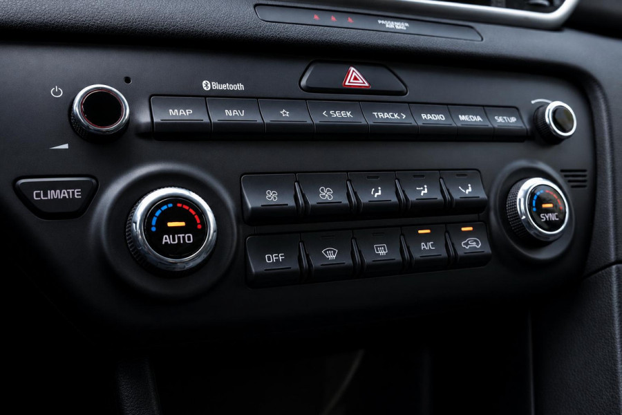 Kia Sportage 1.6 T-GDI Black Edition | Navigatie | Carplay | Camera | Clima