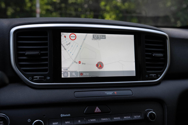 Kia Sportage 1.6 T-GDI Black Edition | Navigatie | Carplay | Camera | Clima