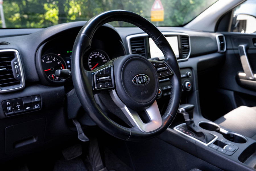 Kia Sportage 1.6 T-GDI Black Edition | Navigatie | Carplay | Camera | Clima