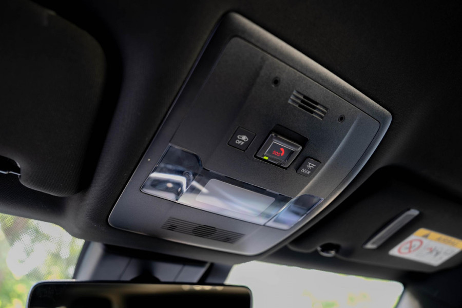 Lexus UX 250h Luxury Line | Carplay | Camera | Adaptive Cruise | Led | Navigatie
