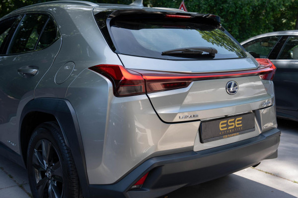 Lexus UX 250h Luxury Line | Carplay | Camera | Adaptive Cruise | Led | Navigatie