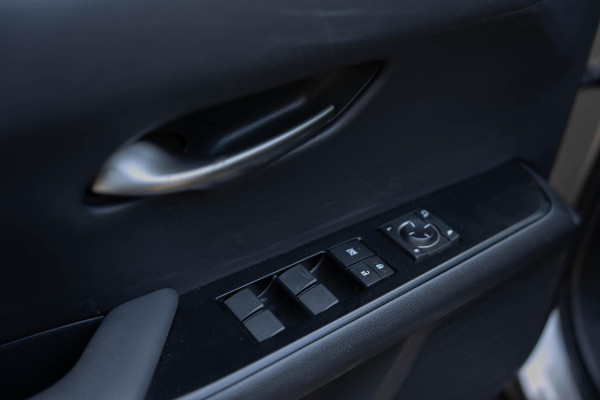 Lexus UX 250h Luxury Line | Carplay | Camera | Adaptive Cruise | Led | Navigatie