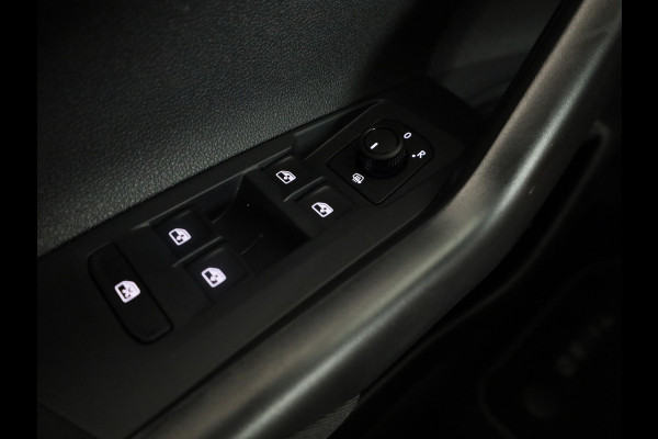 Volkswagen Taigo Edition 1.0 TSI 70 kW / 95 PK CUV 5 versn. Hand Carplay | Zijruiten getint