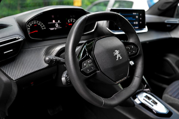 Peugeot 2008 1.2 PureTech Active Pack | Camera | Carplay | Navi | Cruise