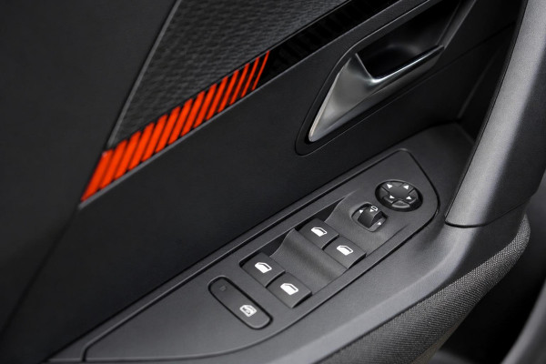 Peugeot 2008 1.2 PureTech Active Pack | Camera | Carplay | Navi | Cruise