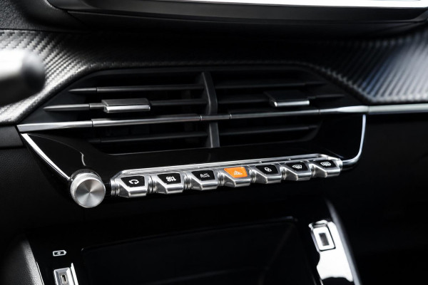 Peugeot 2008 1.2 PureTech Active Pack | Camera | Carplay | Navi | Cruise