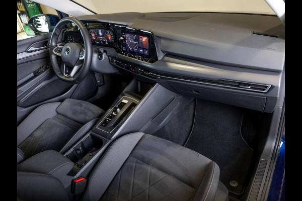 Volkswagen Golf 1.5 eTSI R-Line Business+ 150pk / Dodehoek detectie / Elektrisch verstelbare stoelen met geheugen / Achteruitrijcamera / Stoelverwarming / Apple carplay /