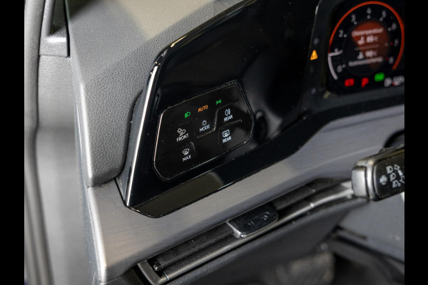 Volkswagen Golf 1.5 eTSI R-Line Business+ 150pk / Dodehoek detectie / Elektrisch verstelbare stoelen met geheugen / Achteruitrijcamera / Stoelverwarming / Apple carplay /