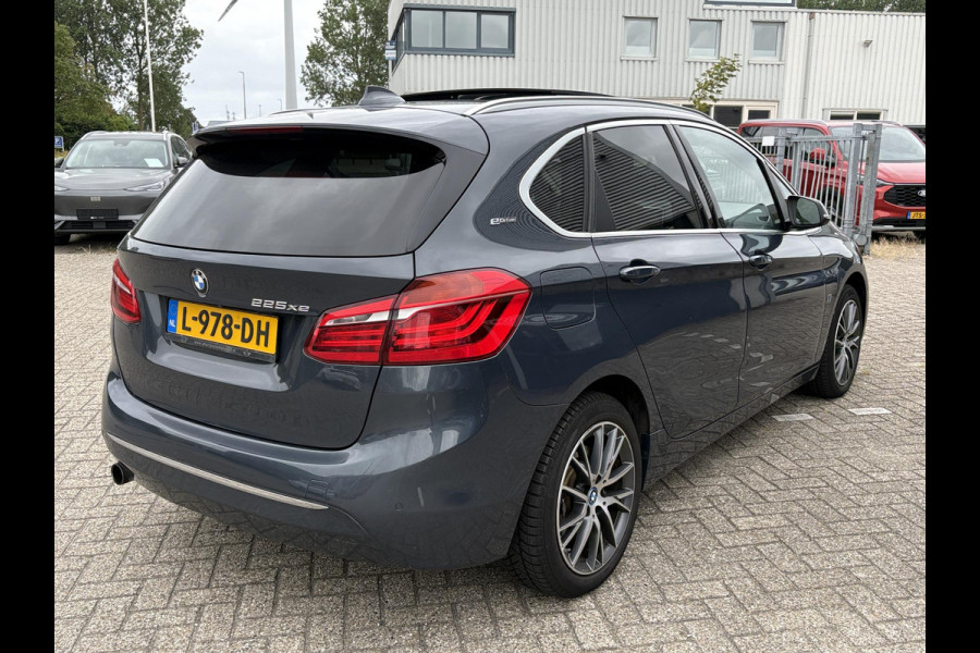BMW 2 Serie Active Tourer 225xe iPerformance High Executive | PHEV | Panoramadak | Stoelverwarming | Leder | Head-Up | Navi