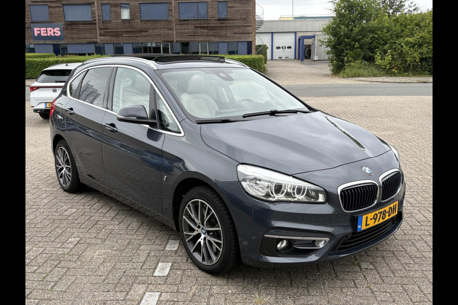 BMW 2 Serie Active Tourer 225xe iPerformance High Executive | PHEV | Panoramadak | Stoelverwarming | Leder | Head-Up | Navi
