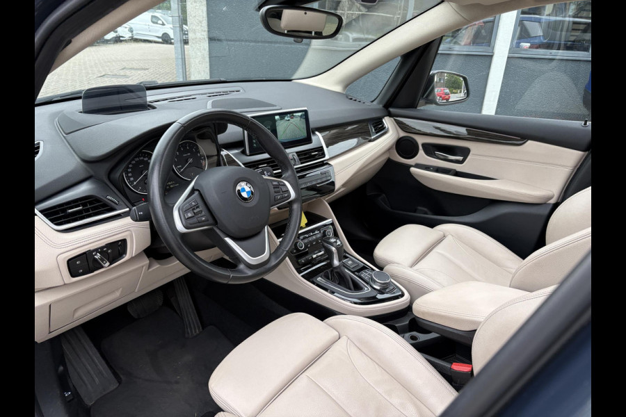 BMW 2 Serie Active Tourer 225xe iPerformance High Executive | PHEV | Panoramadak | Stoelverwarming | Leder | Head-Up | Navi