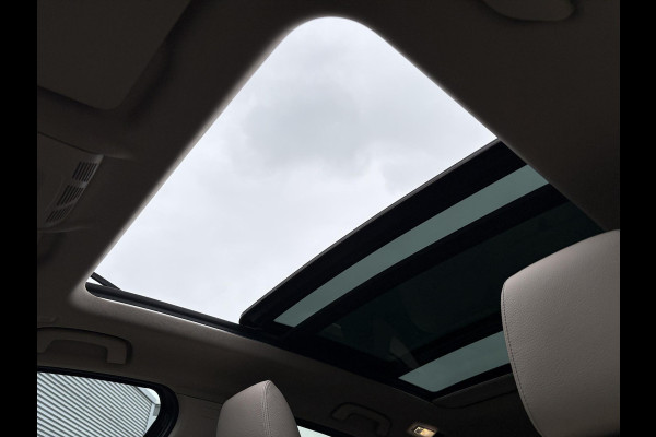 BMW 2 Serie Active Tourer 225xe iPerformance High Executive | PHEV | Panoramadak | Stoelverwarming | Leder | Head-Up | Navi